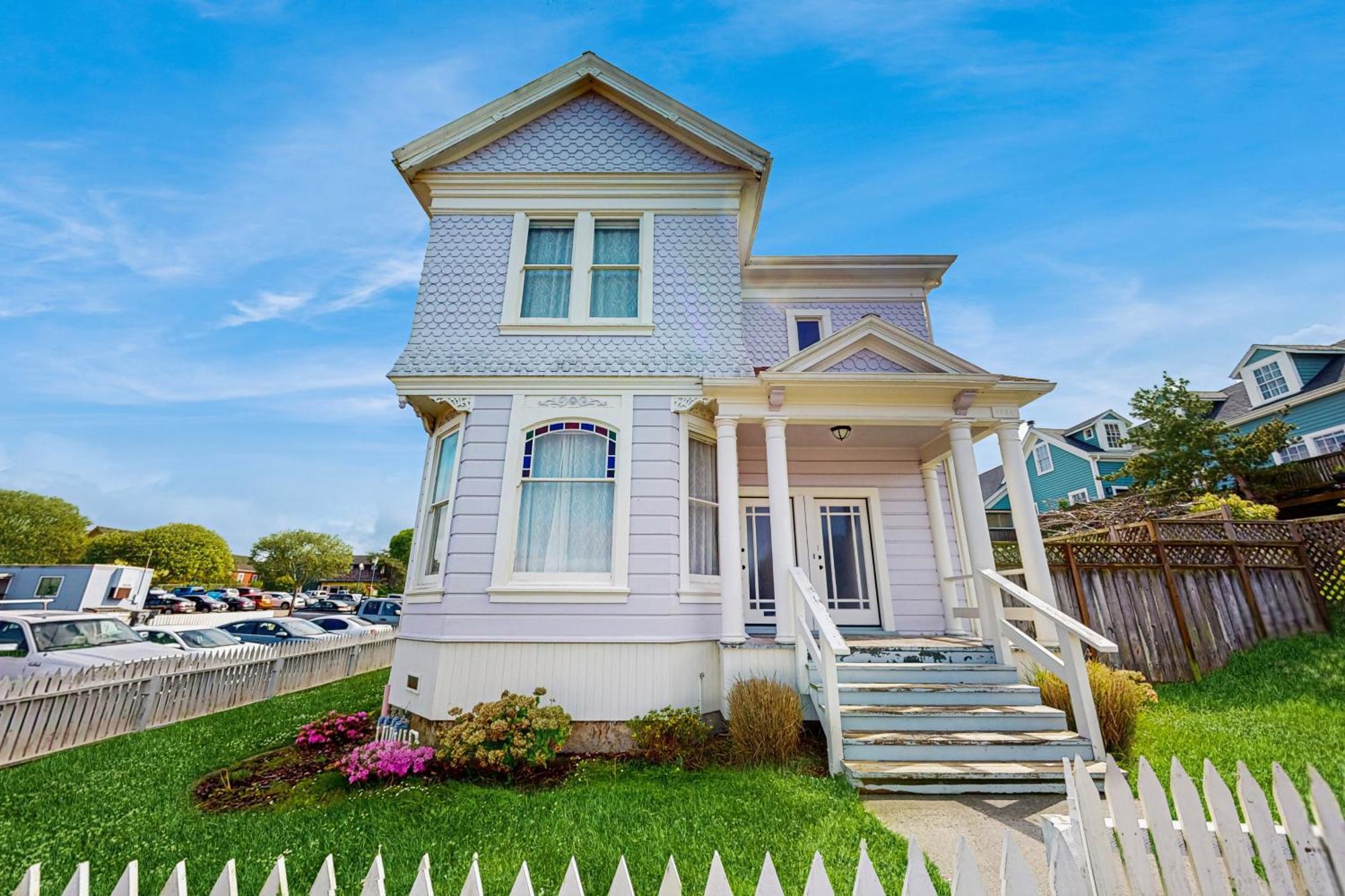 Lilac Victorian Downstairs Eureka Quarto foto